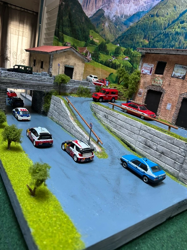 Diorama autocostruito 1:43