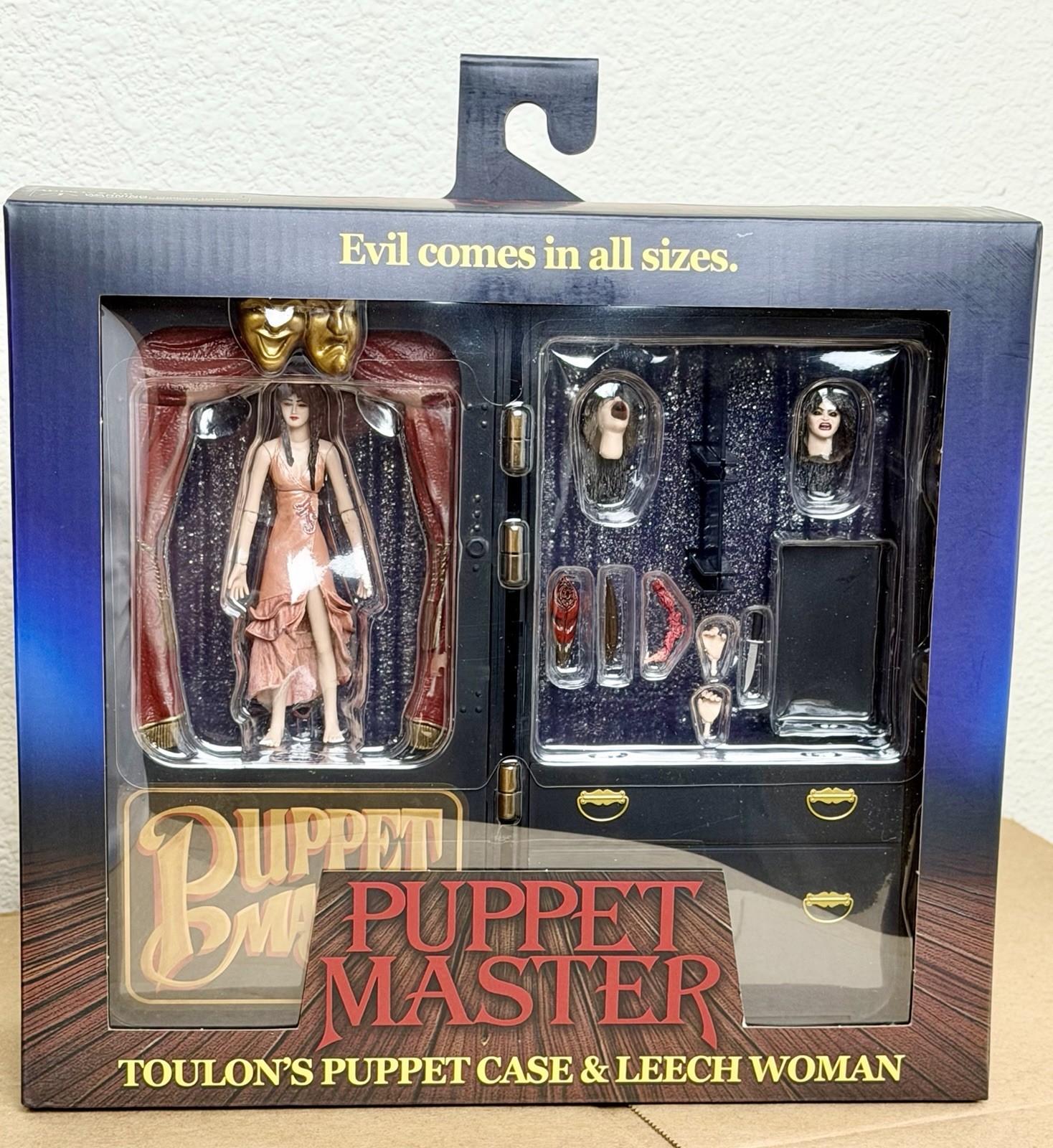 Neca Puppet Master Leech Woman & Toulon's Puppet Case Figure Set - New In Stock