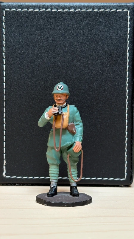 Soldatino Carabiniere Tenente in Uniforme da Guerra 1917 - Del Prado