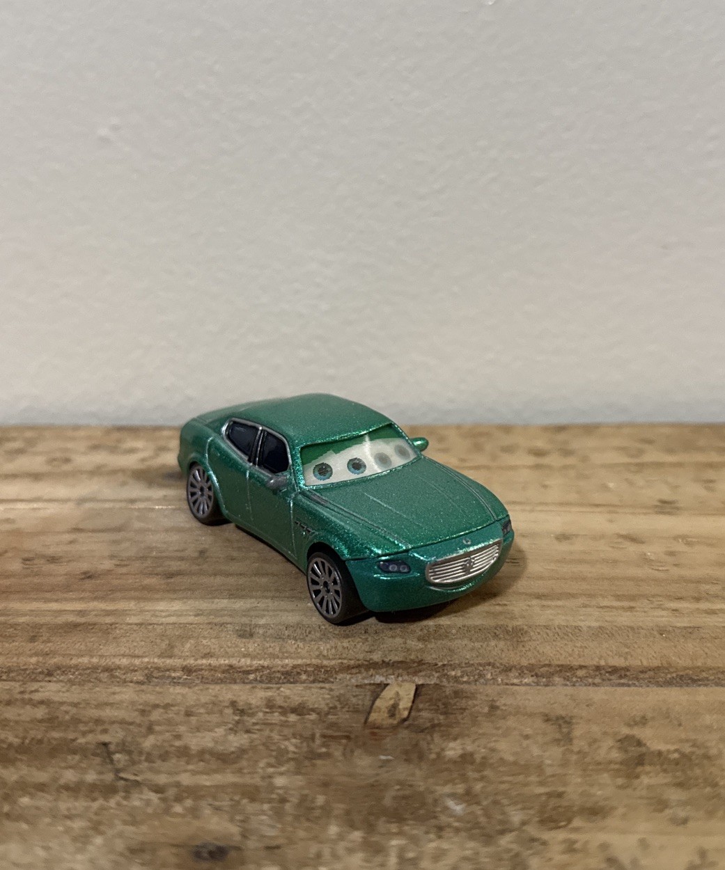 Mattel Disney Pixar Cars Costanzo Della Corsa Guarda i Miei Occhi Cambia