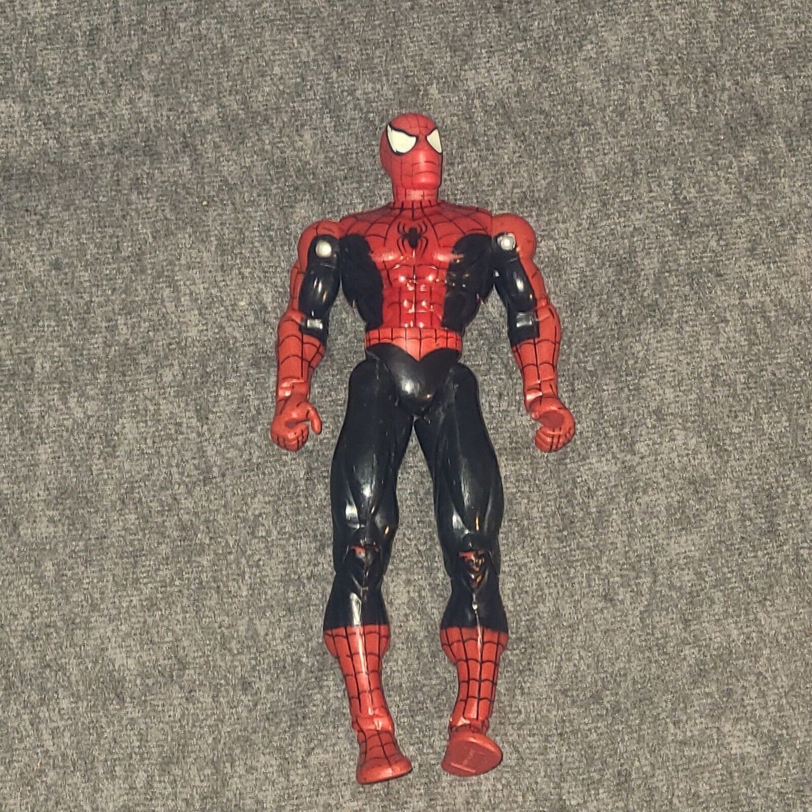 Modellino Toy Biz 12" SPIDER-MAN 1997 articolato posabile qualche vernice sfregamento