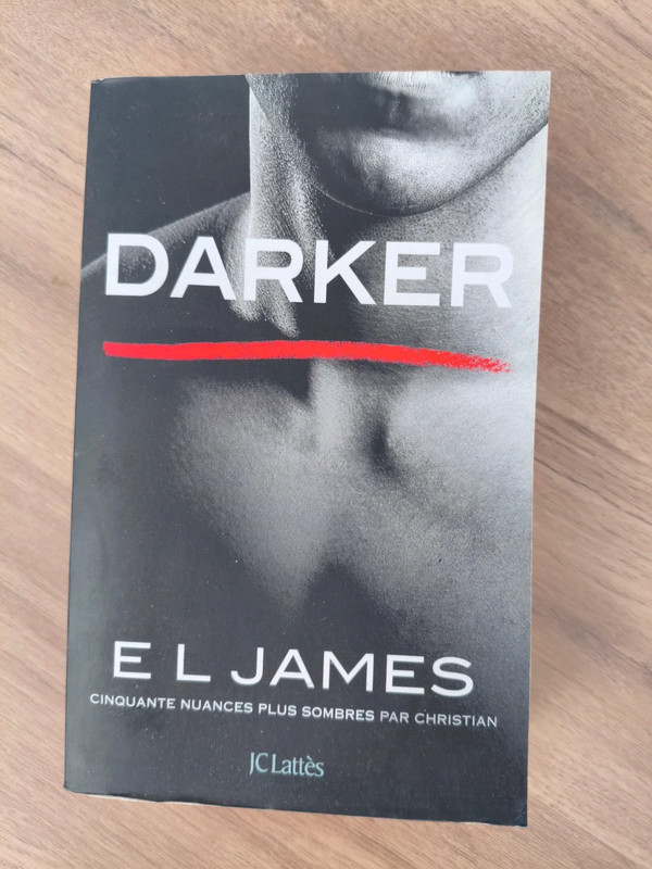 Livre Darker El james