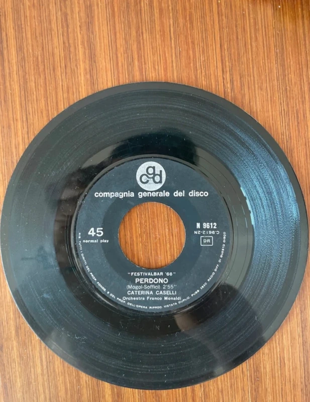 Caterina Caselli - Perdono / L’uomo d’oro (1966) 45 giri singolo