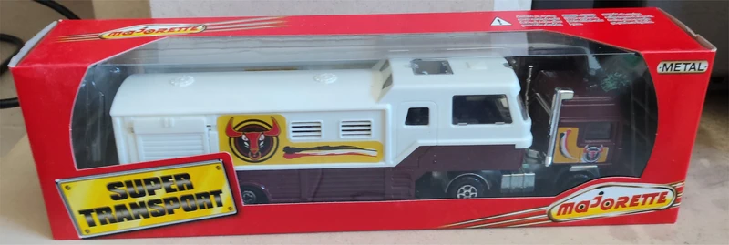 Majorette - Camião Volvo - Transportador de Cavalos - Super Transport