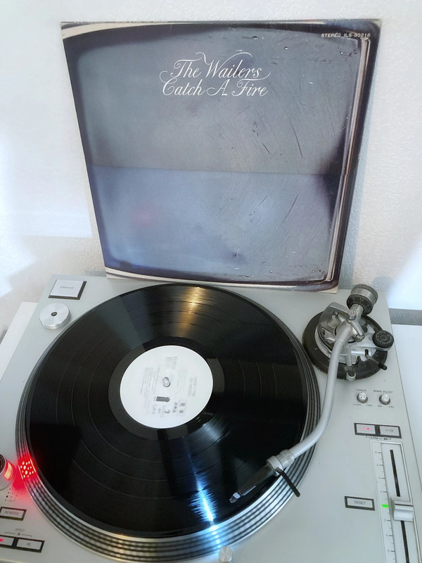 PROMO - Bob Marley and the Wailers - Catch a fire