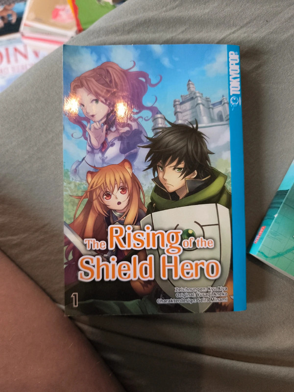 The Rising of the Shield Hero Band 1