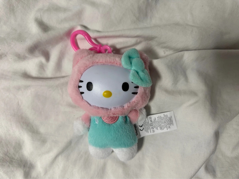 Hello kitty keychain