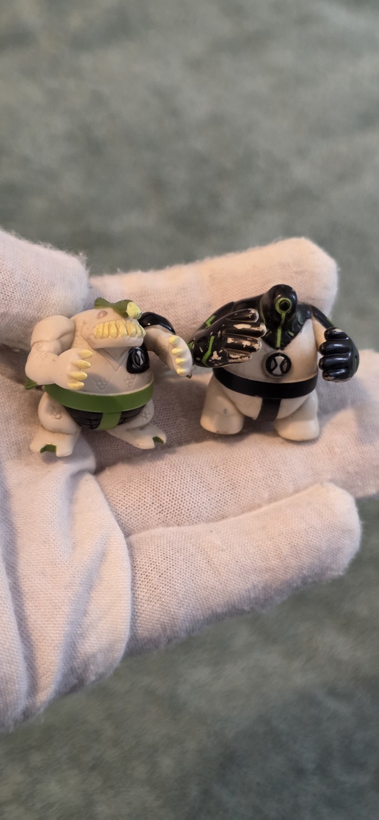 Ben 10 Ripjaws Sumo Slammers Mini Action Figure Alto 1,25", Giocattolo Bandai Lotto di 2