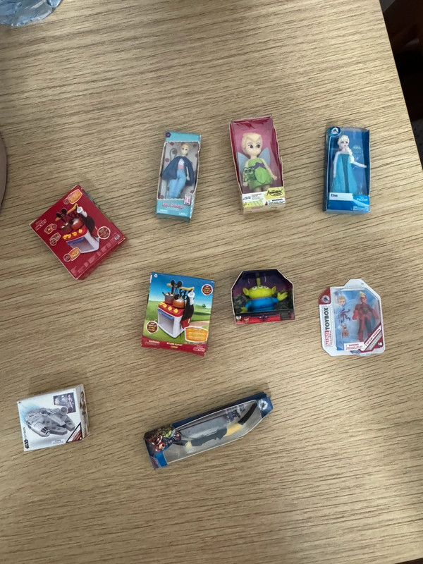 Mini Brands Disney