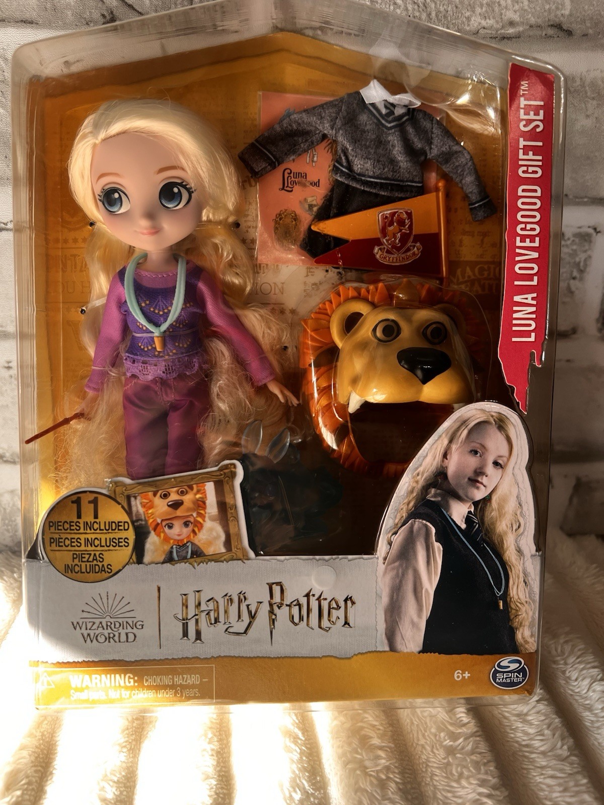 NEW Luna Lovegood 8” Posable Figure With Outfit & Accessories From Harry Potter
