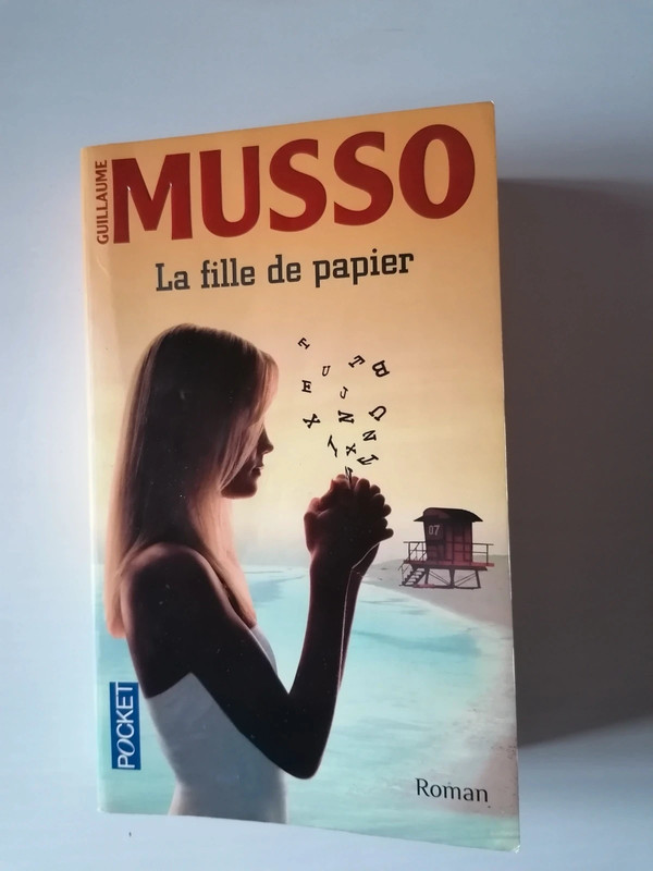 Roman de poche 📖 La fille de papier de Guillaume Musso Éditions Pocket