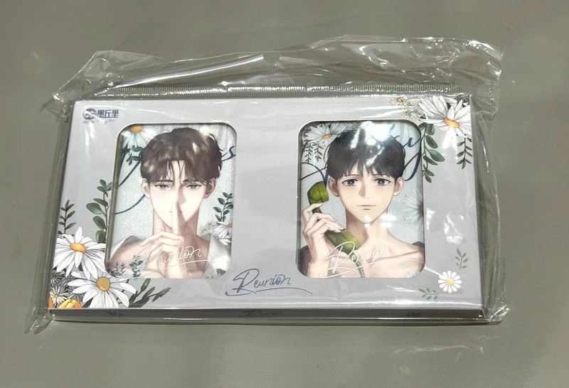 Reunion badge+polaroid set