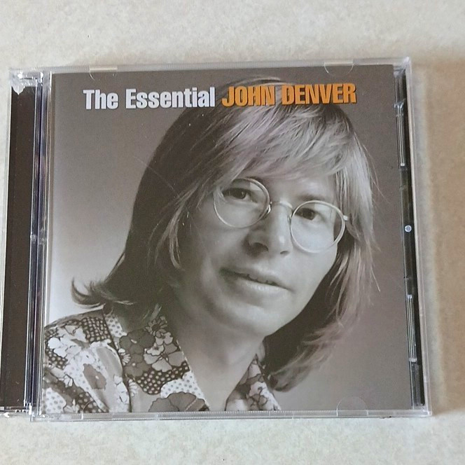 John Denver The Essential John Denver Compilation 2CD MISSING CASE HINGE PHOTO