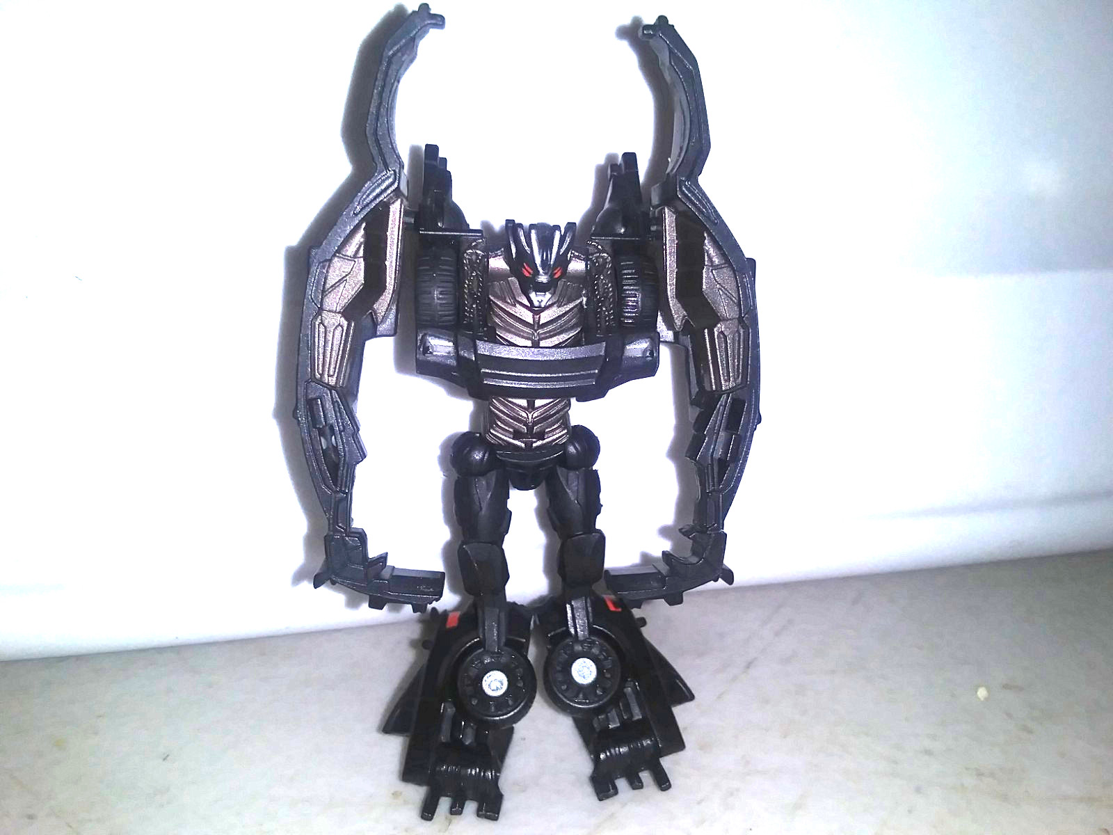Hasbro Transformers Dark of the Moon DotM Cyberverse Legion Crowbar Decepticon