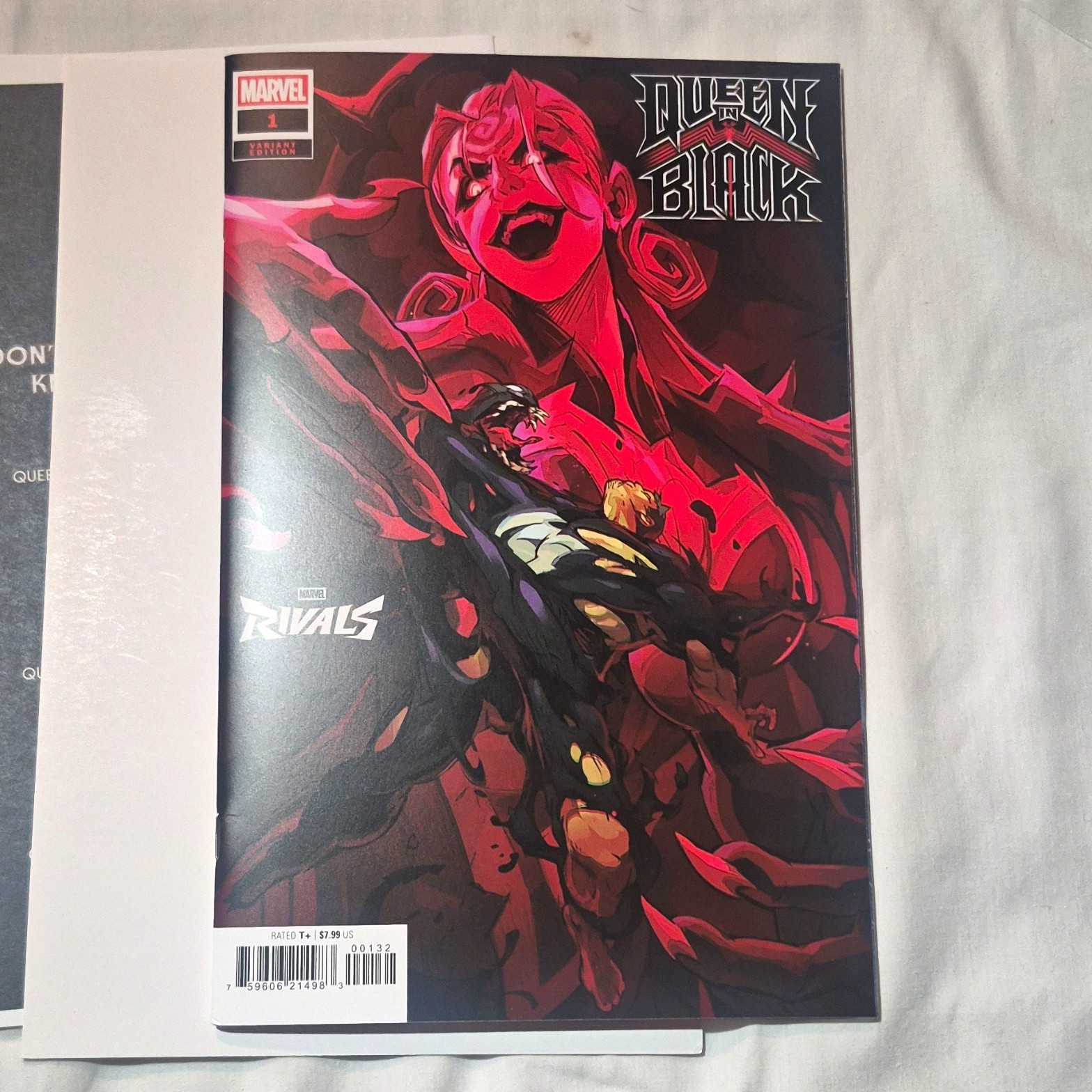 Copertina Marvel Comics Queen in Black #1 variante Rivals