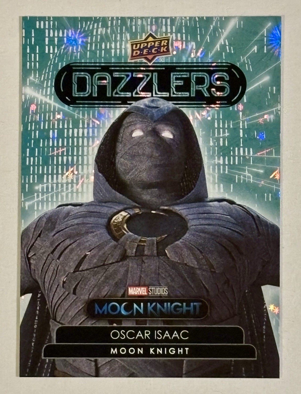 Carta 2024 Upper Deck Marvel Studios Abbaglianti Cavaliere della Luna Blu Oscar Isaac