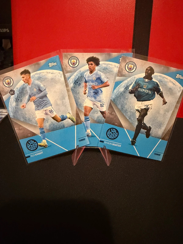 Pack 3 Cartas Manchester City - Topps Blue Moon Rico Lewis, Goater