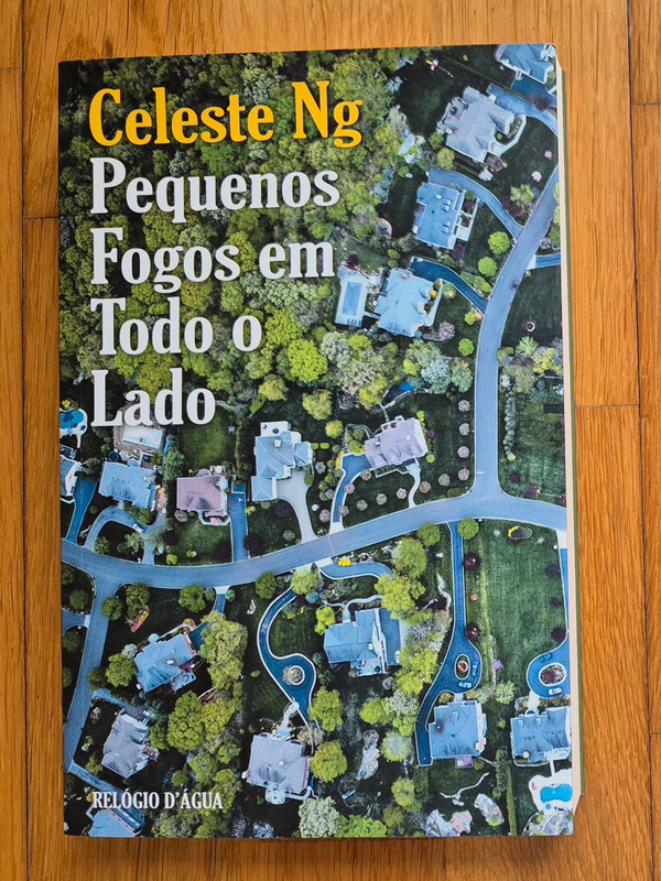 Pequenos Fogos em Todo o Lado