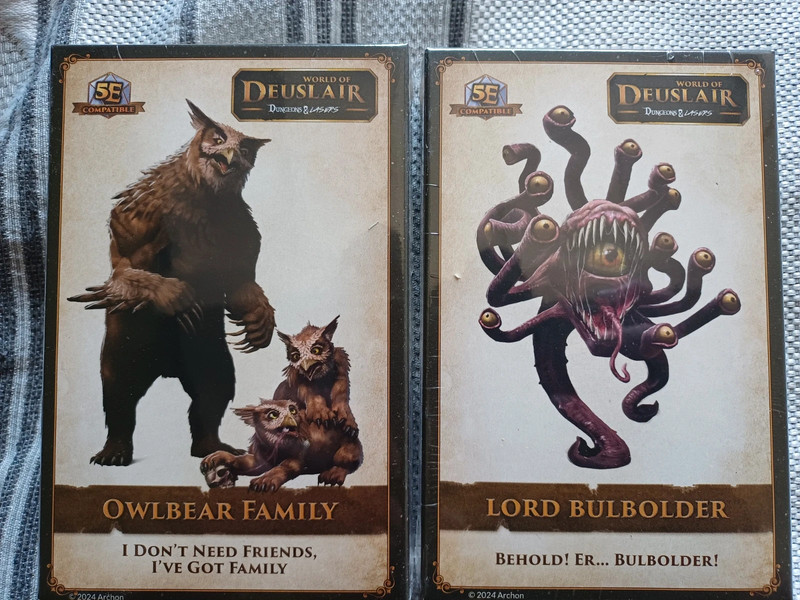 Set 2 D&D monster miniatures - Owlbear and Beholder