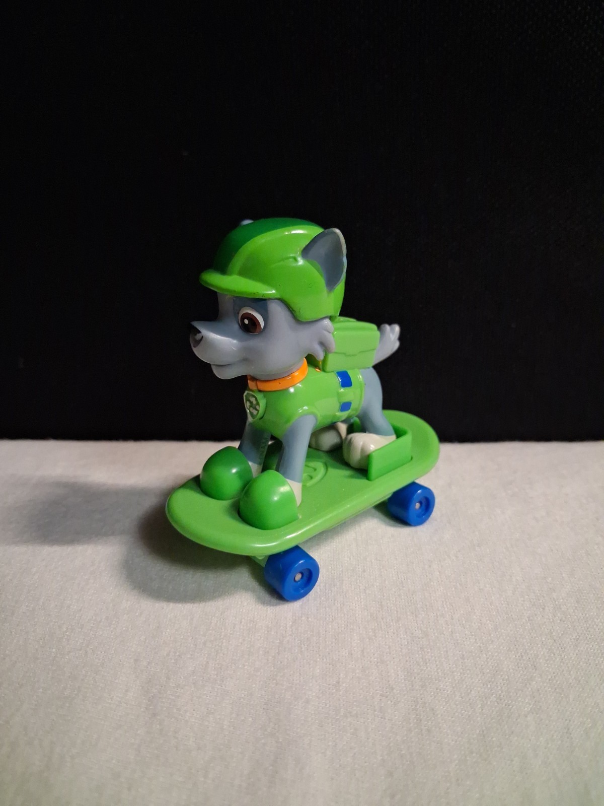 Paw Patrol Rocky Skateboard Action Figure Spin Master Toy Green Rare