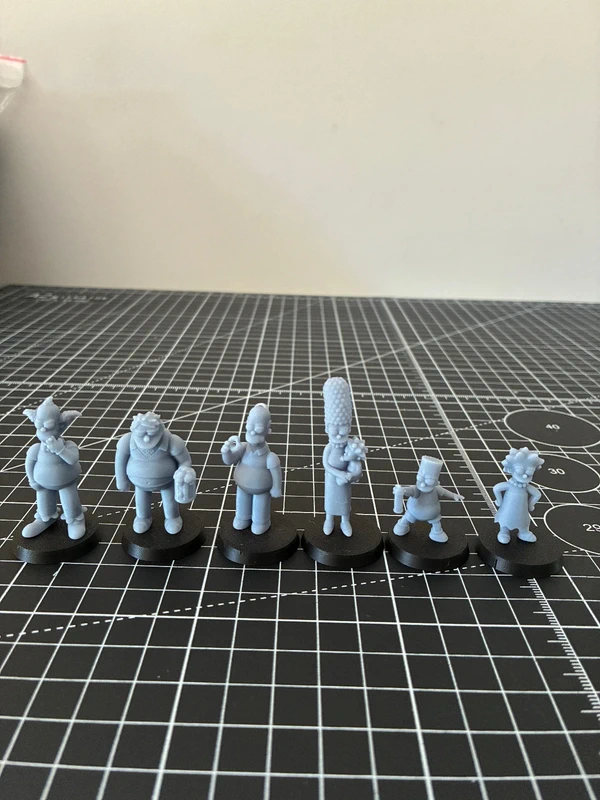Figurines Minaitures - Les Simpson avec Homer, Bart, Lisa, Marge, Krusty et Barney