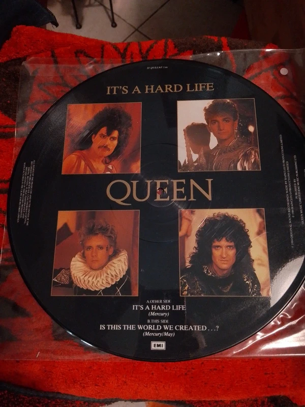 Queen picture disc "It's a hard life"