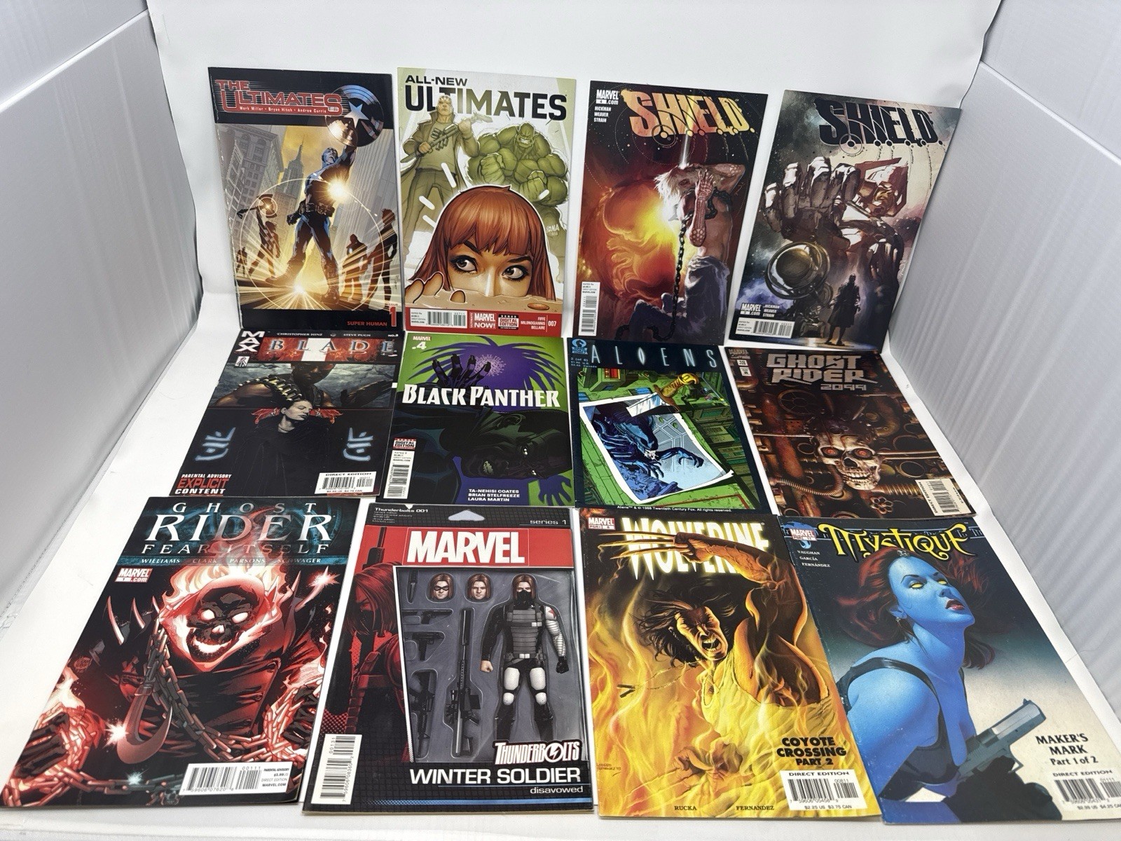 Lotto fumetti Marvel (12) action figure soldato invernale Blade Ghost Rider Aliens