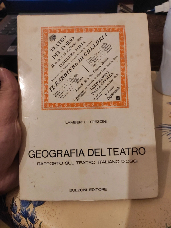 Libro Geografia del teatro. Rapporto sul teatro italiano d'oggi, scritto da Lamberto Trezzini