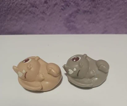 Little Live Pet 2 conejitos tumbados de Mama Surprise