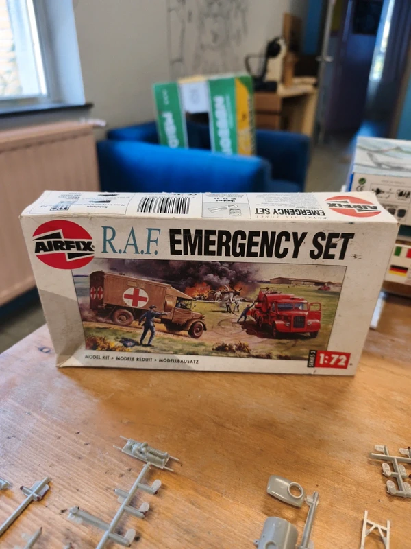 Airfix R.A.F Emergency set