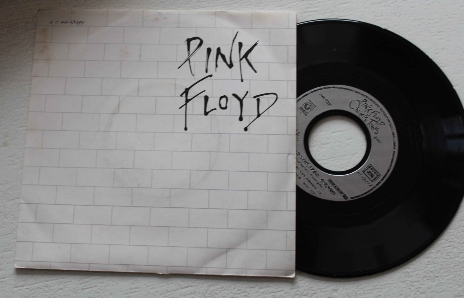 Pink Floyd , another brick in the wall part 2 / one of my turns  , 45 tours