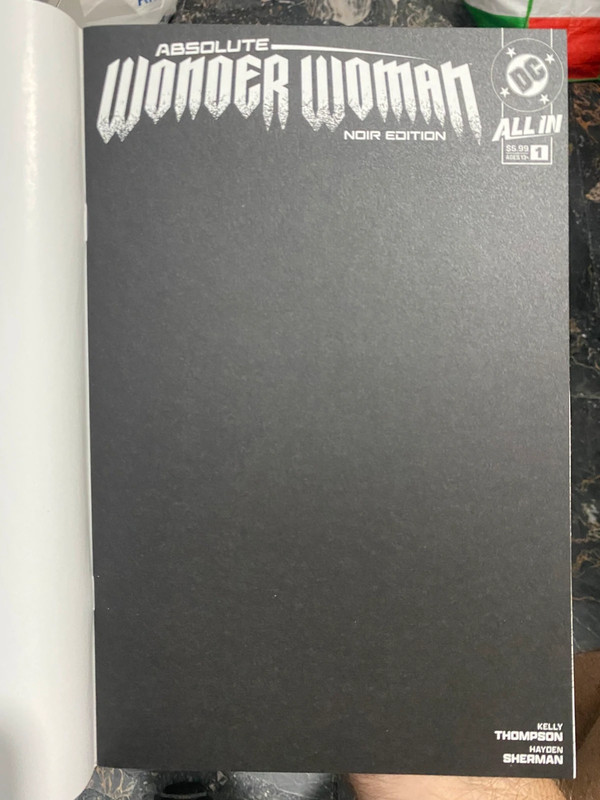 Absolute wonder woman blank noir usa