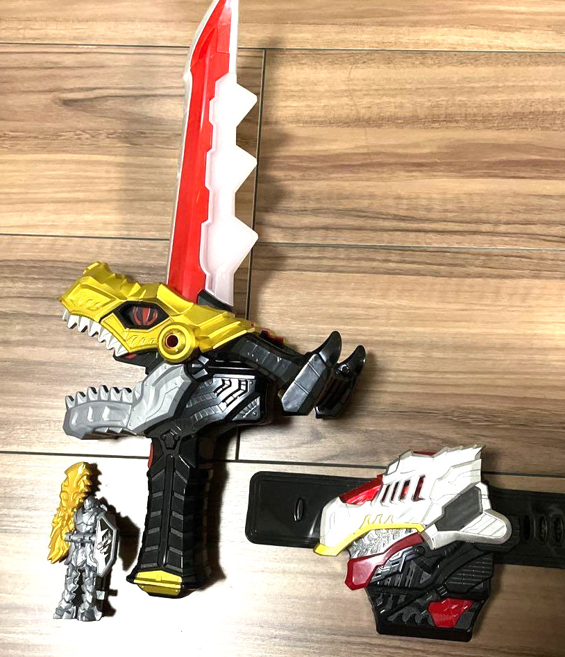 Power Rangers Dino Fury Ryusoulger DX Morpher Saber 1 Ryusoul Key Set BANDAI