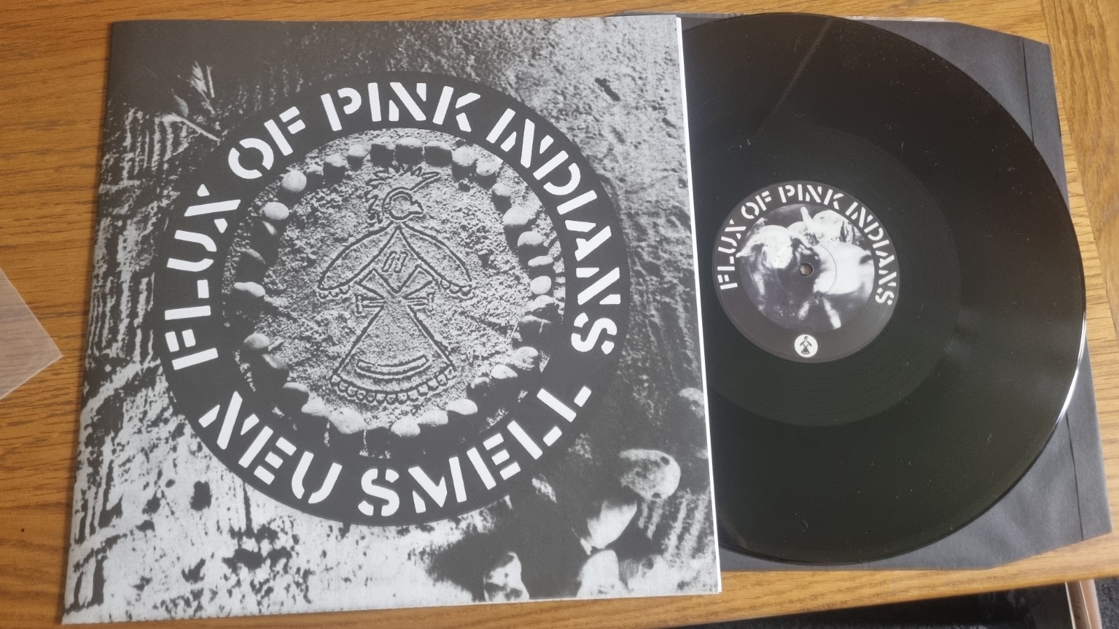 Flux Of Pink Indians – Neu Smell 2021 12” EP Crass Records / OLI 321984/2R Punk