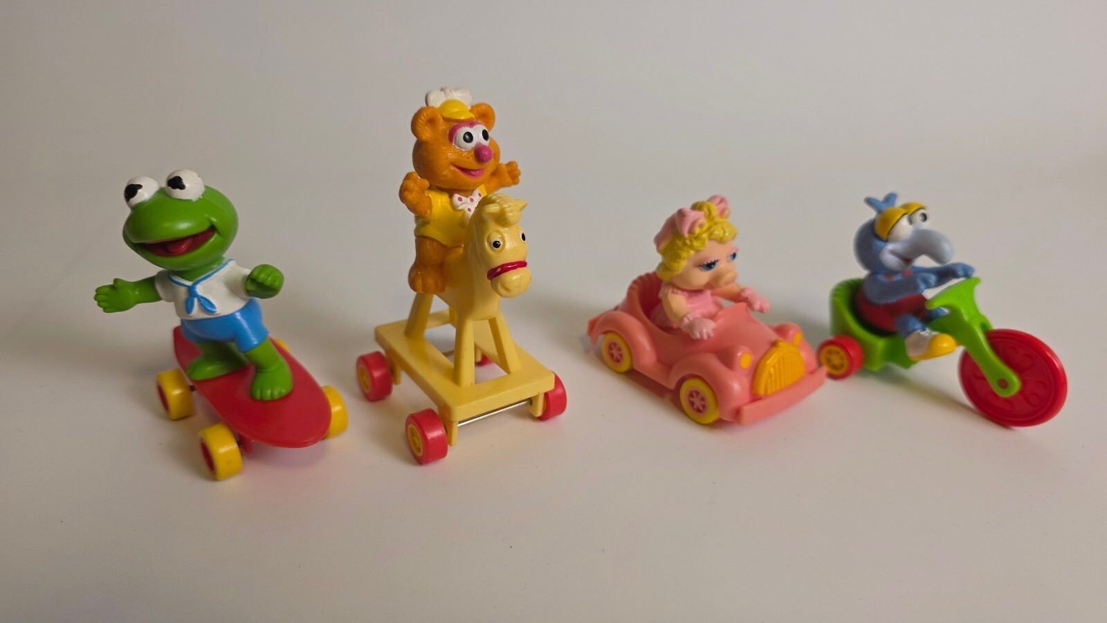 Muppet Babies Wheeled Toy Set McDonalds 1990 Kermit Fozzie Piggy Gonzo