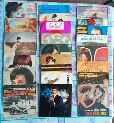 Lotto di 24 - 45 giri vari anni 60 (collezionismo)