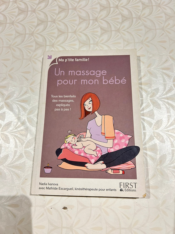 Livre massage bébé