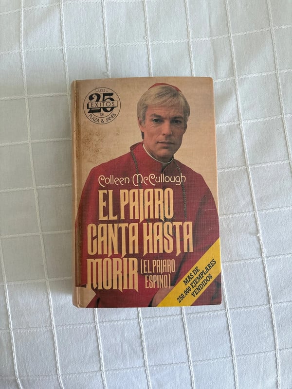 El pájaro canta hasta morir un libro