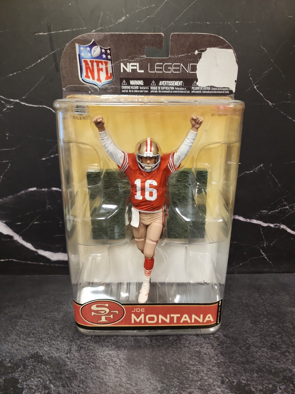 Mcfarlane Toys NFL Legends Joe Montana sigillato nuovo scatola danneggiata