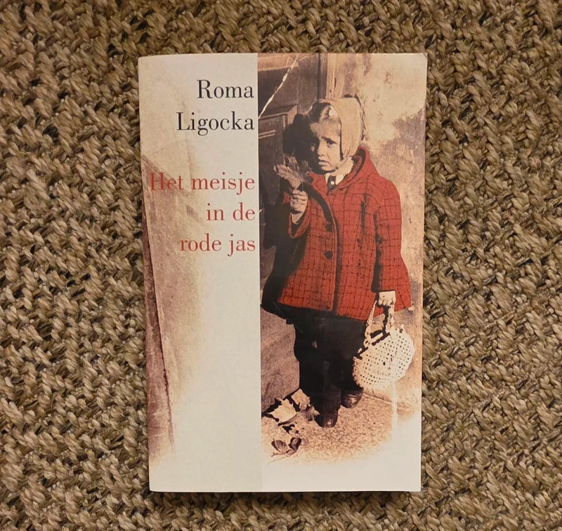 Het meisje in de rode jas - Roma Ligocka | Indrukwekkende Biografie