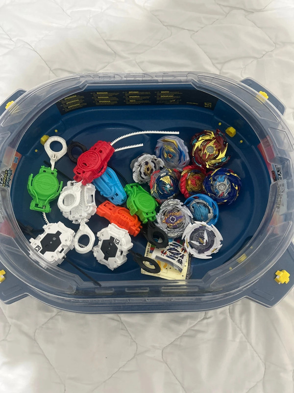 Lot de toupie beyblade