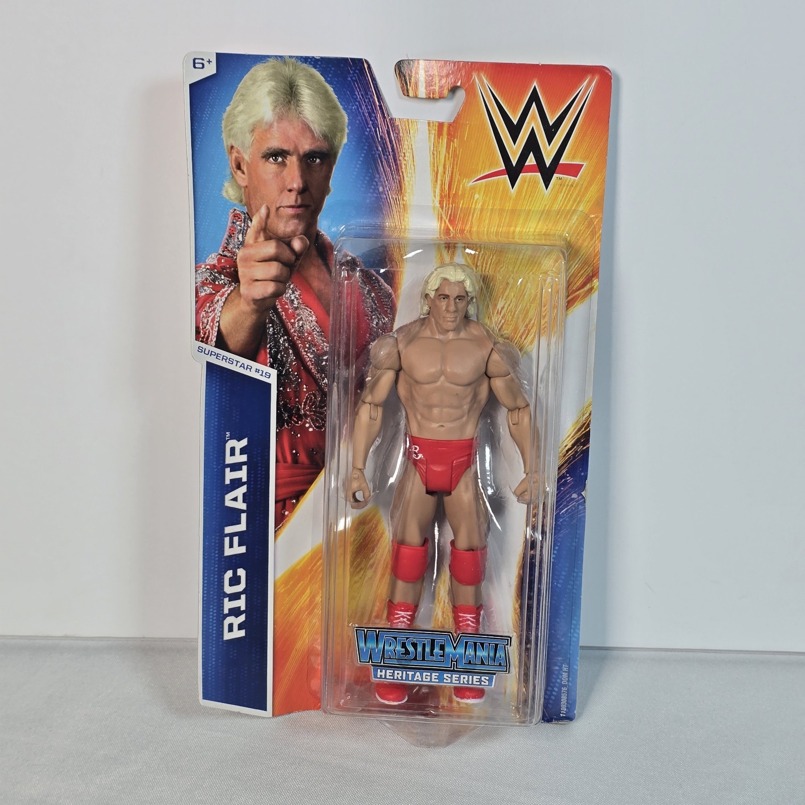 2014 WWE RIC FLAIR WrestleMania Heritage Series Superstar #19 NUOVO Card Wear