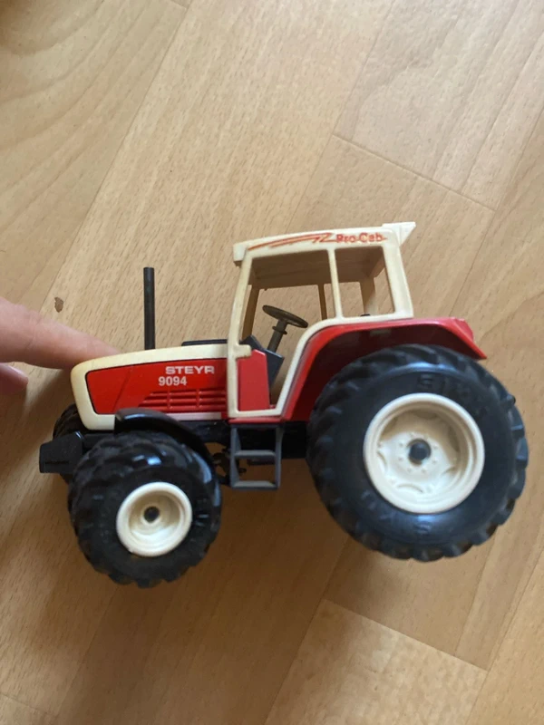 Siku Traktor Steyr 9094 Pro-Cab