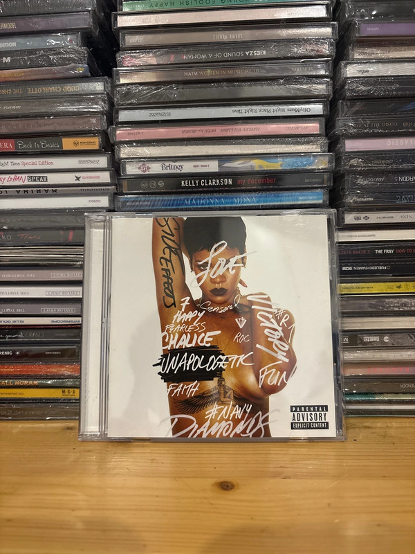 Rihanna - Unapologetic