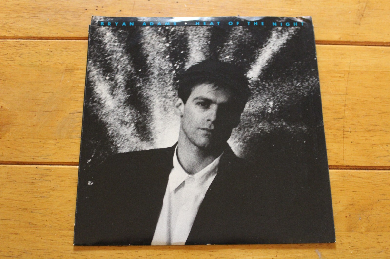 BRYAN ADAMS - HEAT OF THE NIGHT 45RPM 7" RECORD + PIC SLEEVE VG