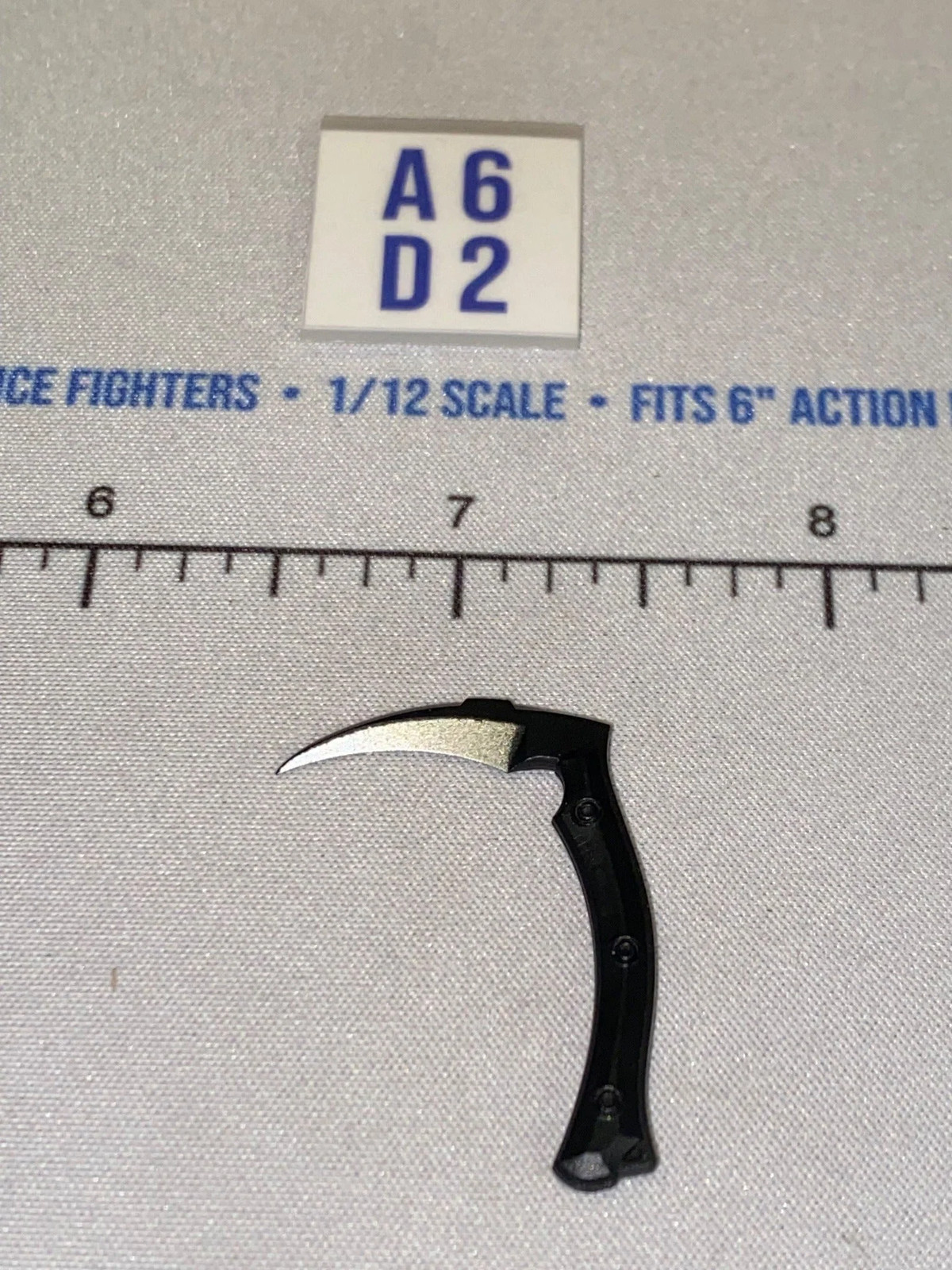 1/12 Scale Modern Era Karambit Knife