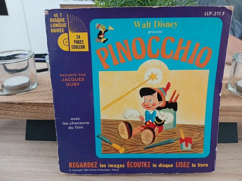 Livre disque Pinocchio.Zz