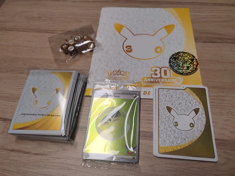 Pokémon 30 ans Lot Accessoires