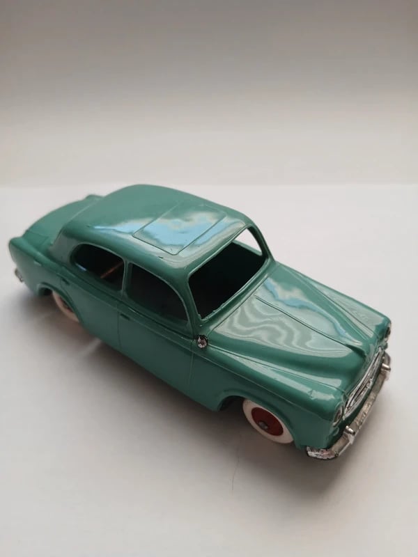 Miniature norev échelle 1/43 Peugeot 403