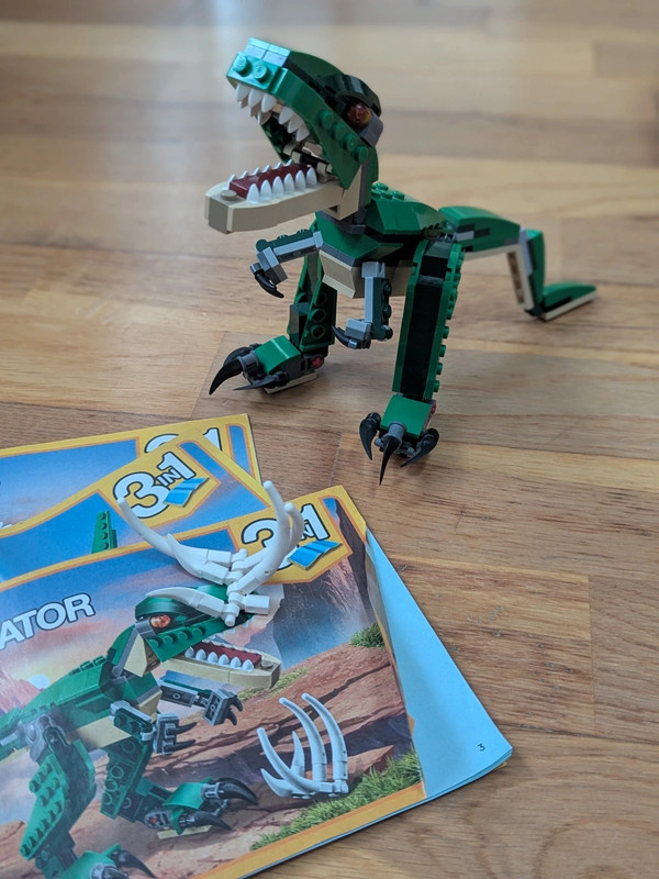 Lego dinosaure 3 in 1